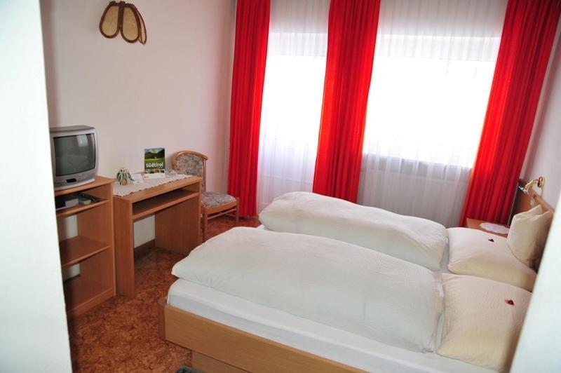 Pension Harrasser Falzes Room photo